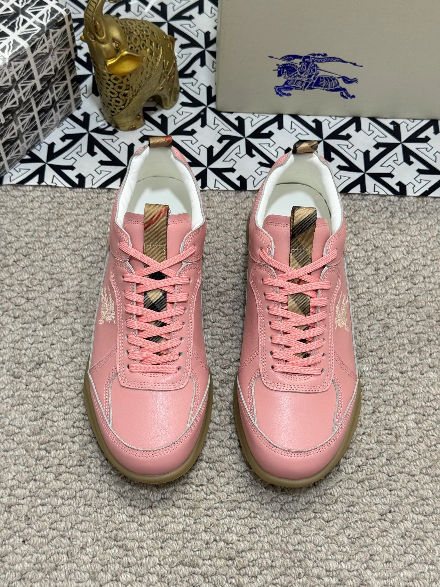 Men's shoes 💰420 [New style] 🐝🐝 [BURBERRY] Burberry - high-end quality original order 🔍🔍🔍 Upper: imported 🔝 calfskin, brand knitted pattern, tongue brand cloth label, lining: sheepskin lining, - outsole: rubber; two-color molded outsole, ultra-high quality control·fine workmanship: highlighted (high-end·luxury·grade) Size :38-44 (45 customized